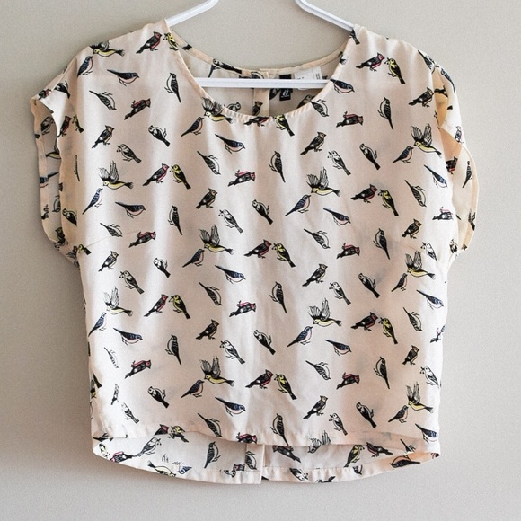 H&M crop top | cute bird shirt - Picture 3 of 3